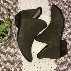 Lucky brand boots. Size 8